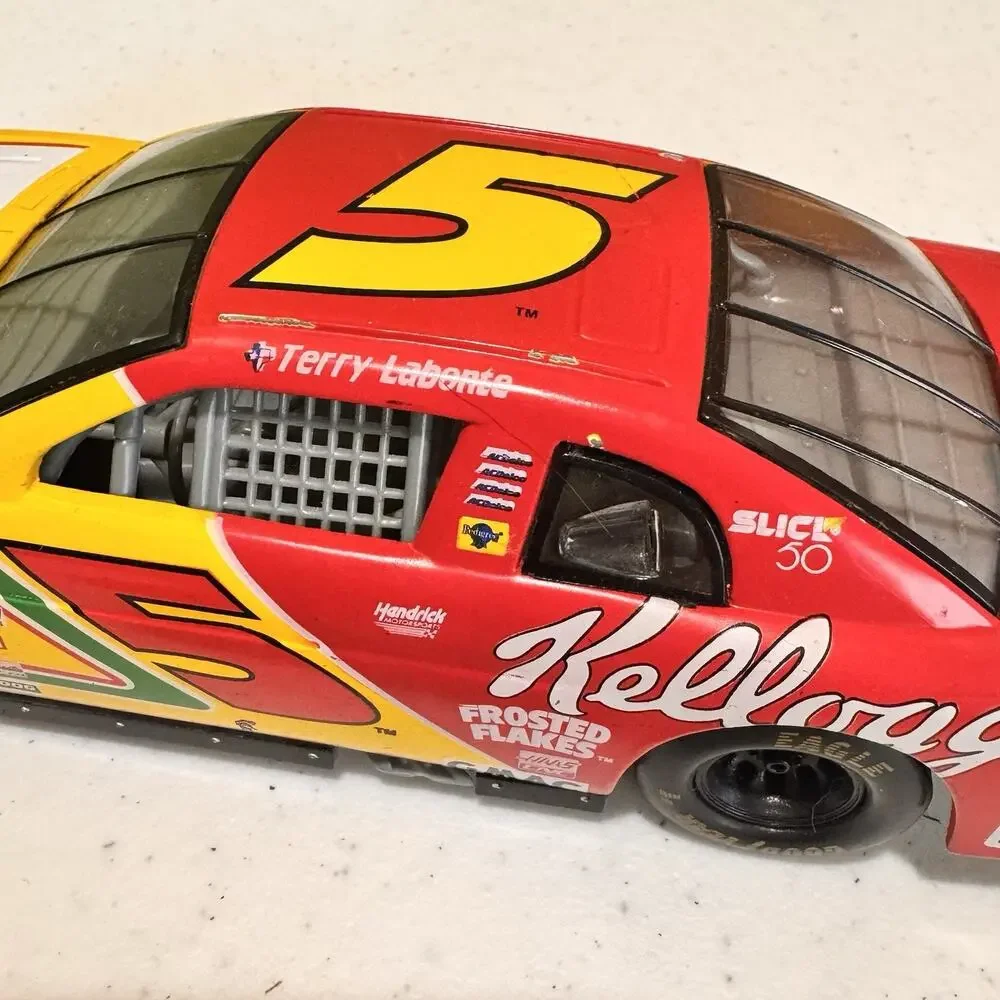 Nascar 1992 Monte Carlo #5 Kellogg's Car Terry Labonte Racing Champions Die Cast